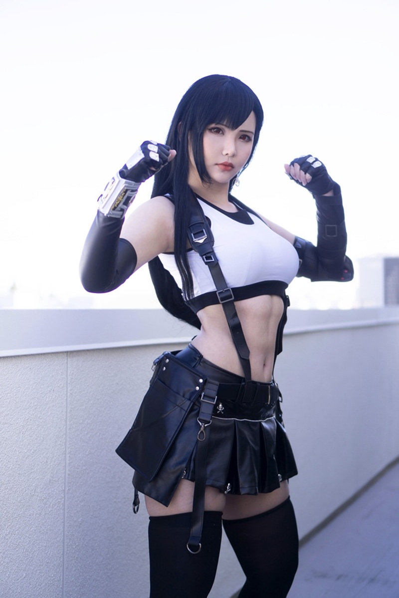 Ảnh Cosplay Tifa Lockhart R34 vú lắc lư