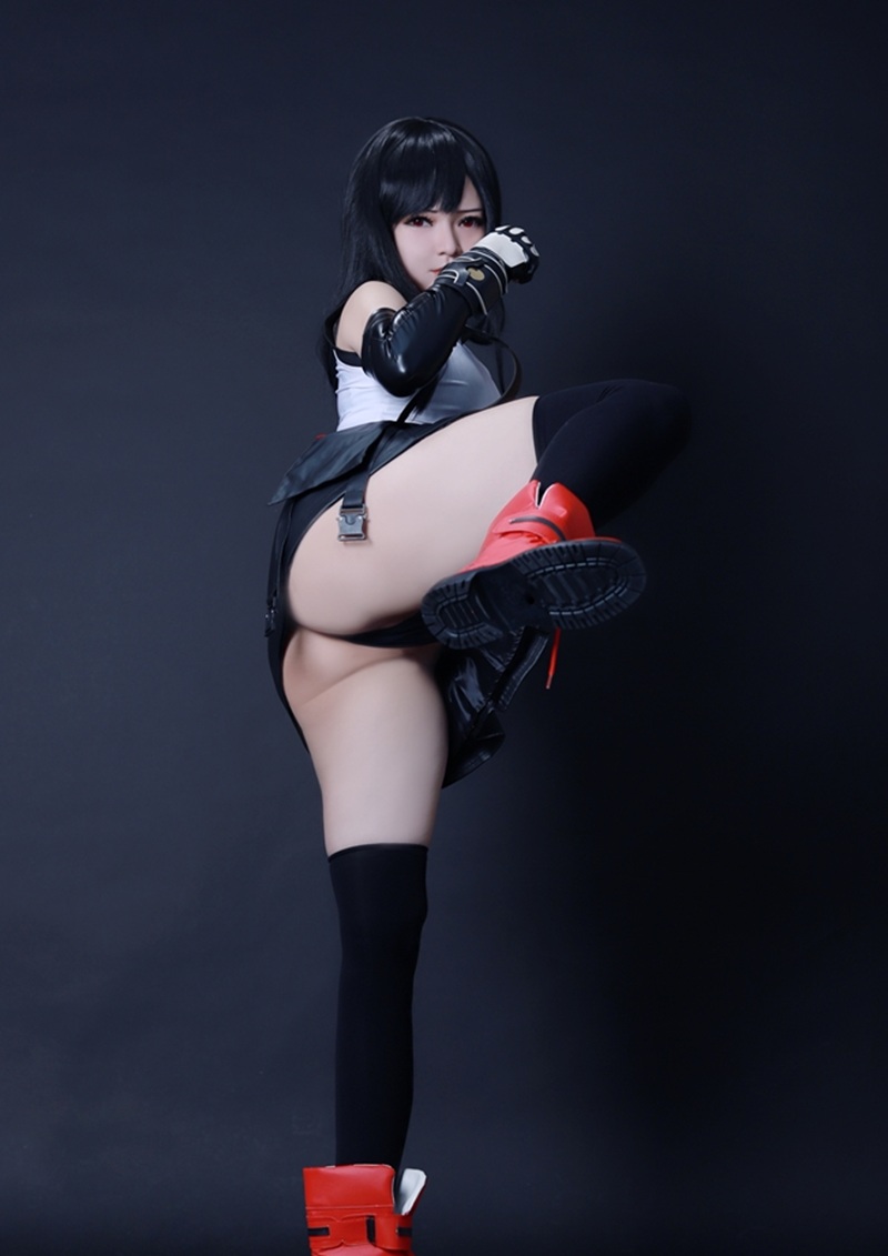 Ảnh Cosplay Tifa Lockhart R34 sex appeal max