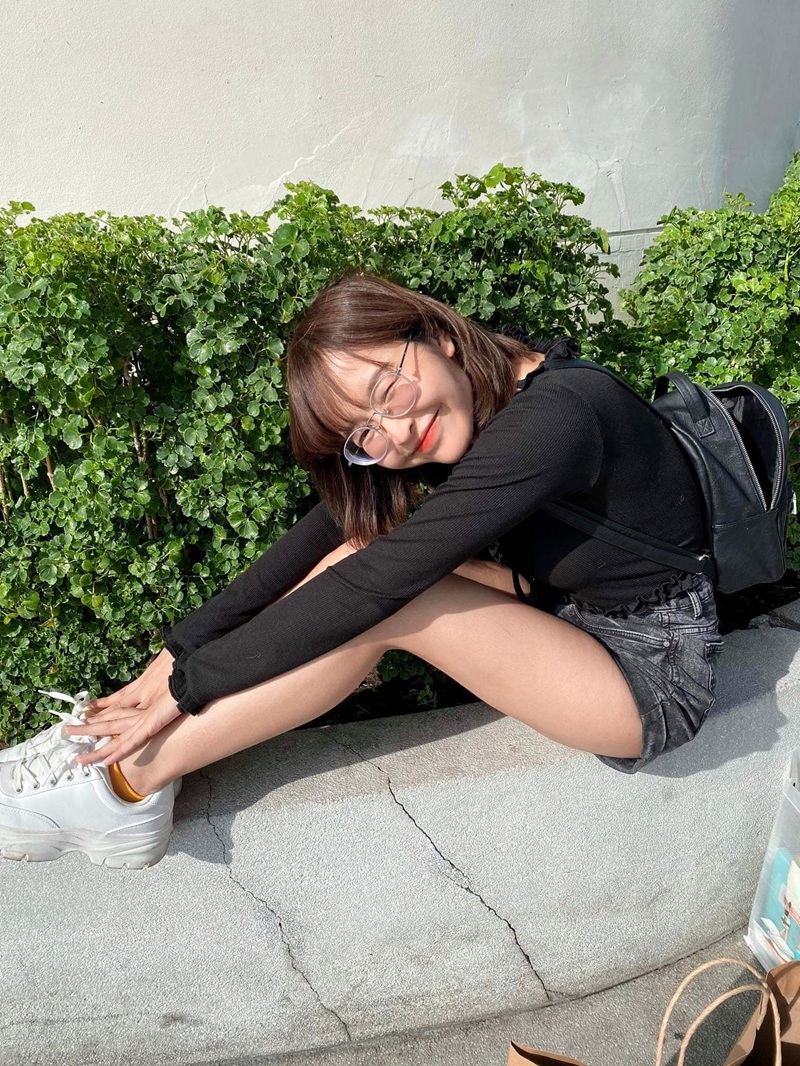 Ảnh Deerlong OnlyFans leak, cô gái Thái Lan quyến rũ nằm nghiêng