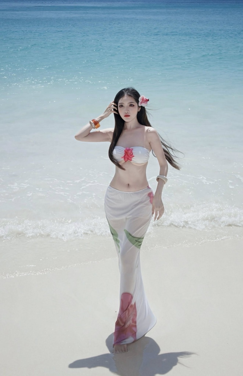 Vú căng bị véo đỏ hoe Đồng Thảo My