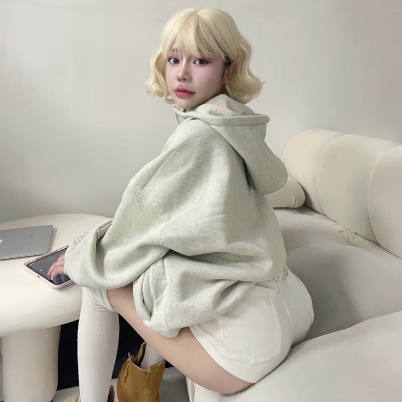 Dương Mỹ Diện quỳ ngậm hai hòn dái sâu