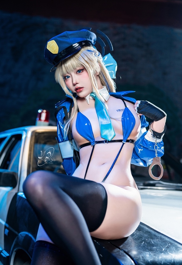Ảnh cosplay nữ cảnh sát đẹp và ấn tượng nhất