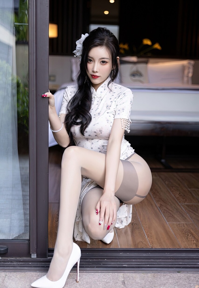 Bị gangbang dã man không ngừng gái xinh Trung Quốc