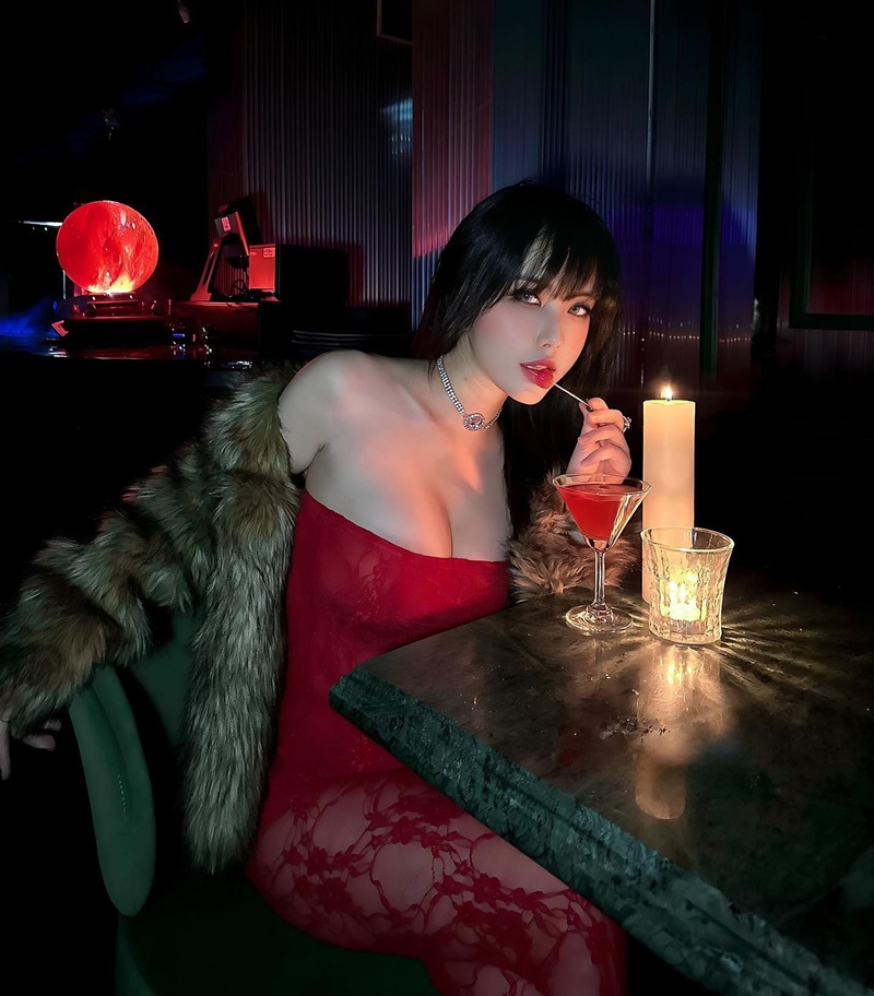 Hoàng Nhân Linh Chi leak Onlyfans khoe ngực