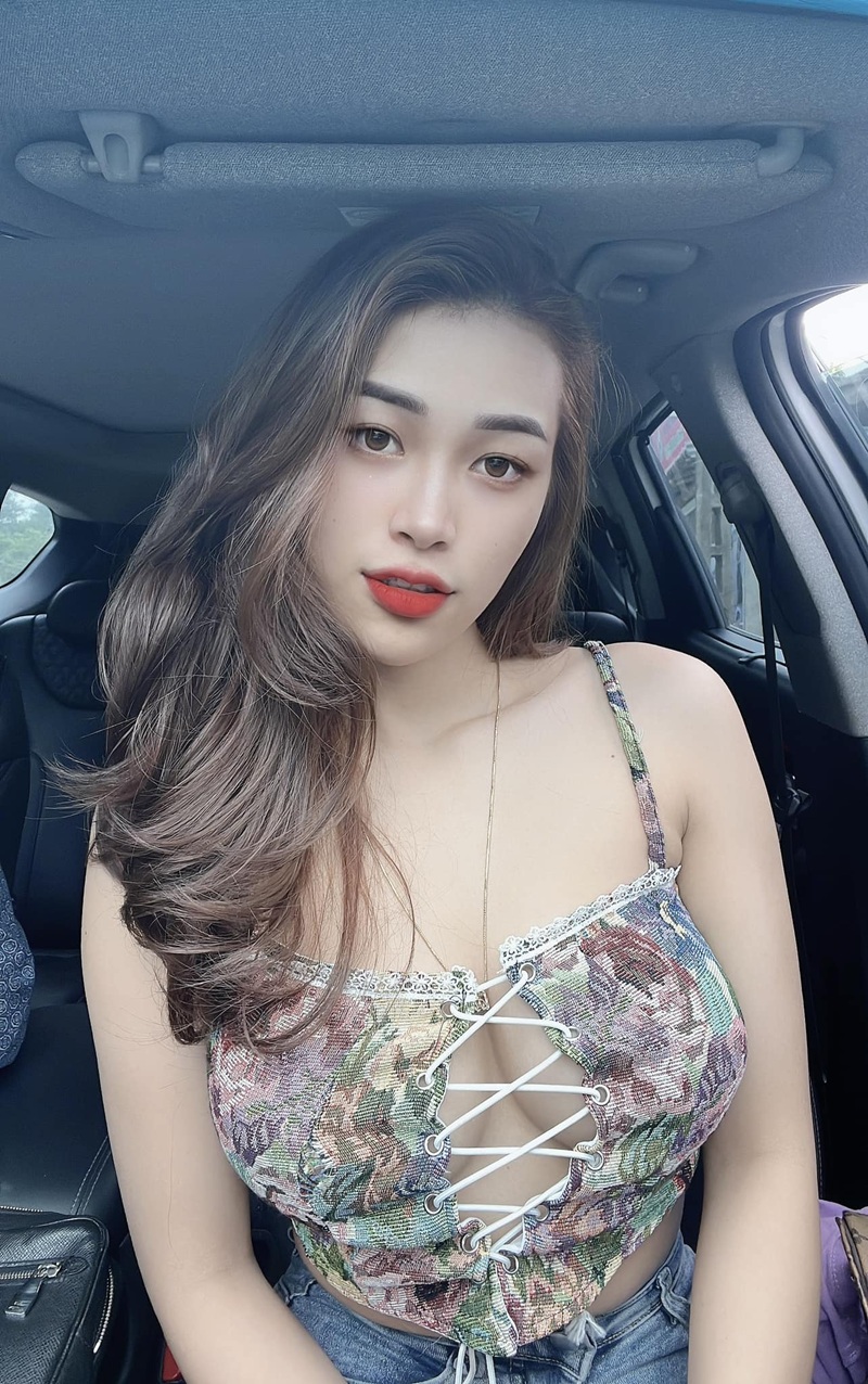 Ảnh đẹp Kiều Oanh So Hot chân dài