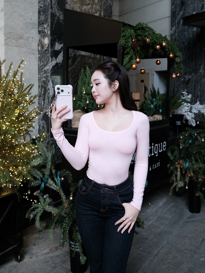 Ảnh Lê Phương Anh vú to lồ lộ