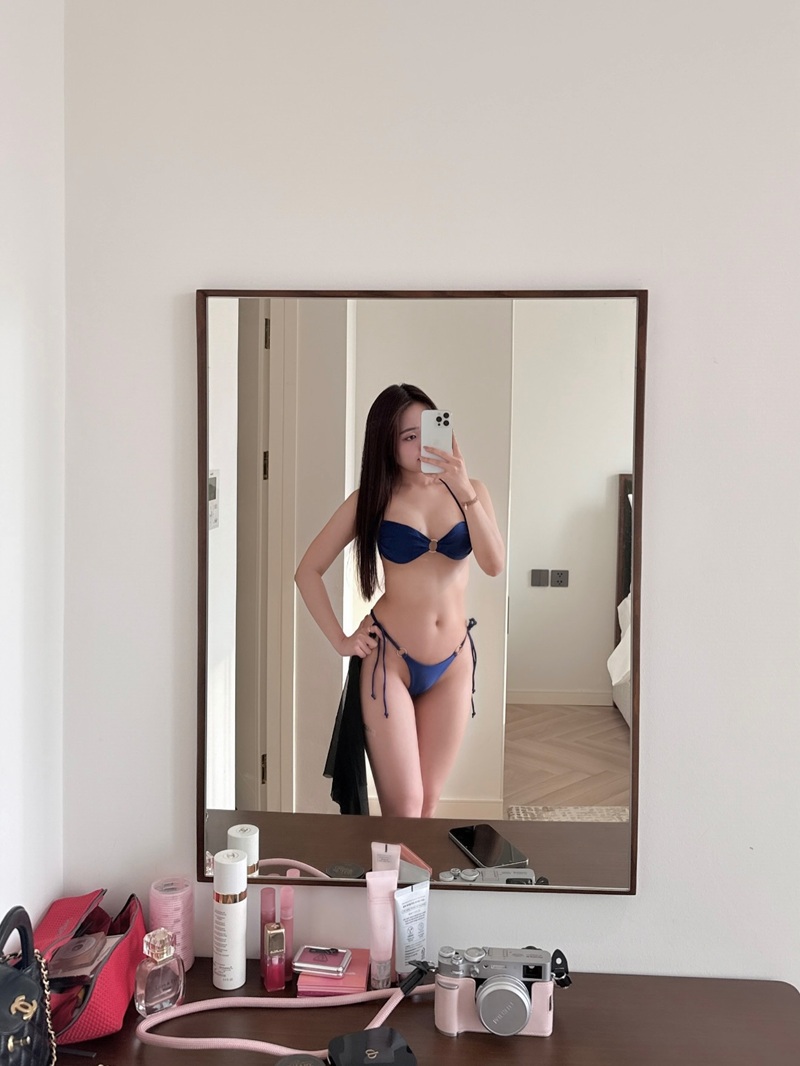 Ảnh Lê Phương Anh vú tròn lắc lư