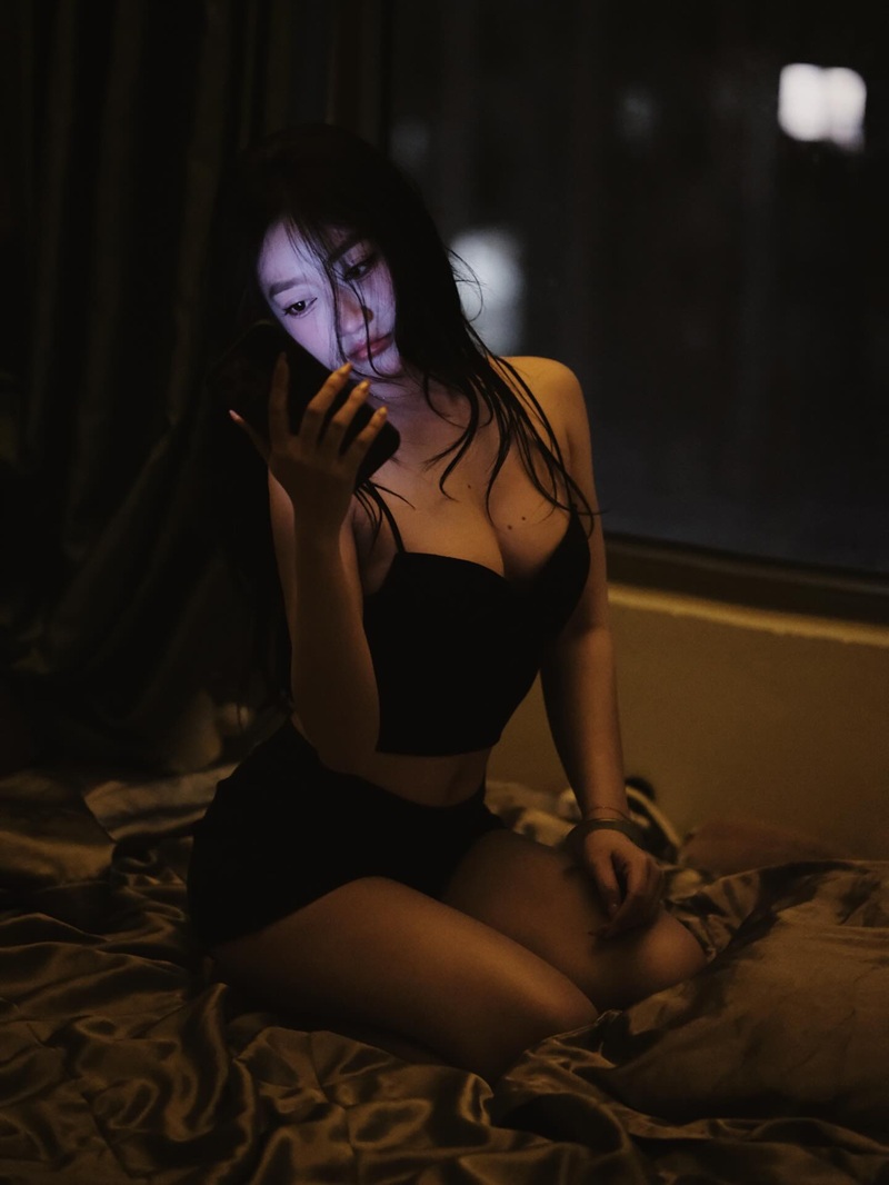 Ảnh Lê Trinh mặc bikini siêu phẩm dâm