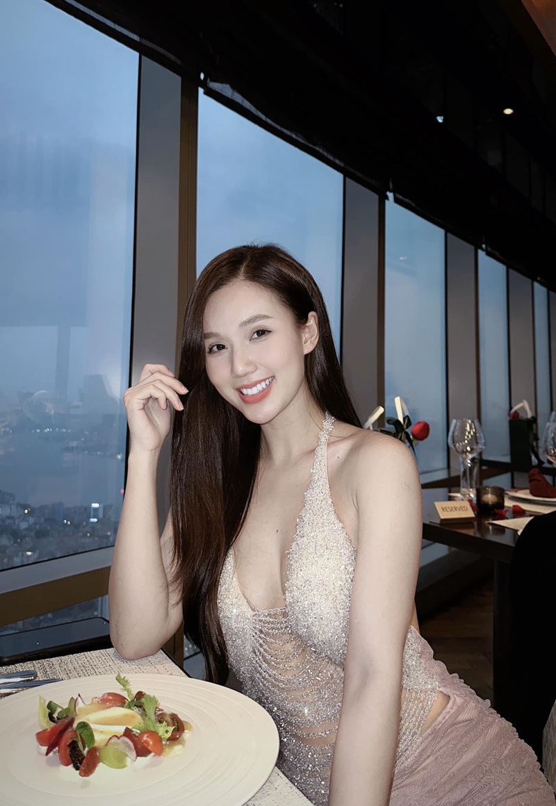 Ảnh Ngọc Anh Darling vú to rung lắc dâm