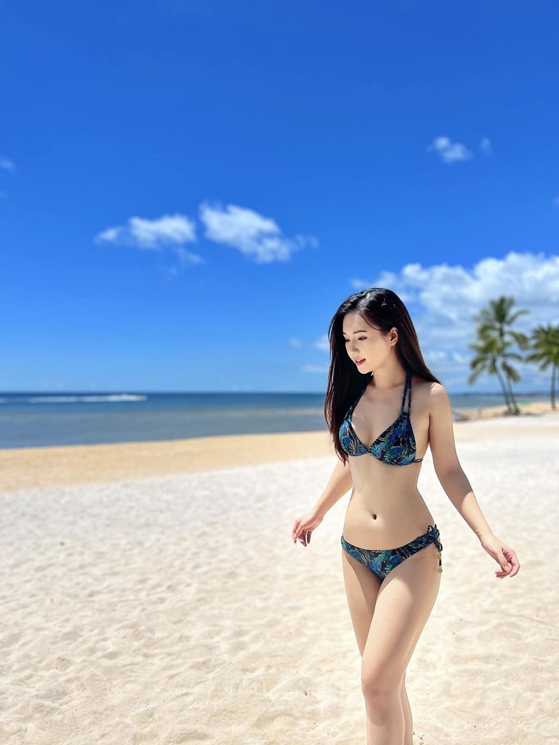 Ảnh Ngọc Anh Darling bú cu liếm bi dâm