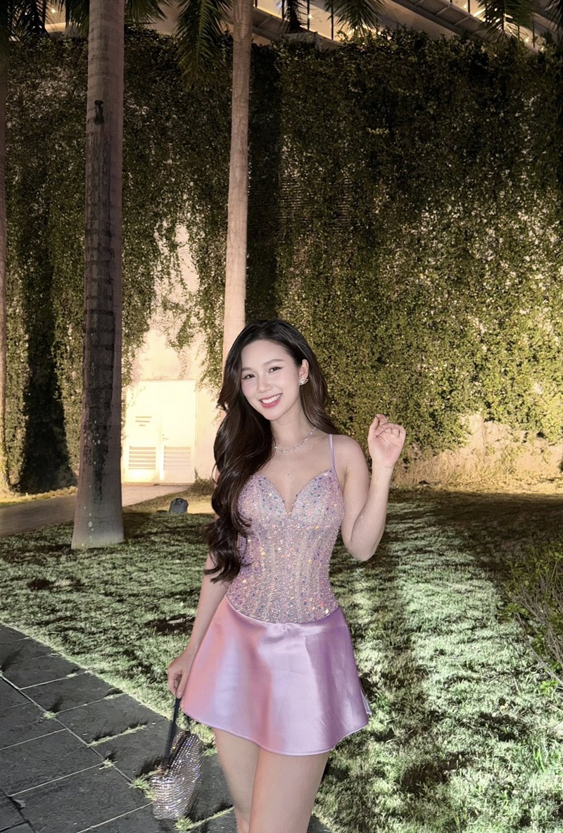 Ảnh Ngọc Anh Darling mặc lưới khoe body dâm