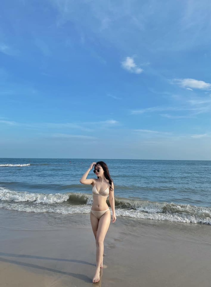 Ảnh Ngọc Anh Darling đít to tròn chờ địt