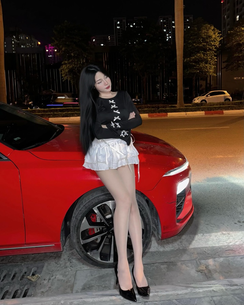 Ảnh Nguyễn Trà My Mii Baby mặc váy ngắn lộ lồn