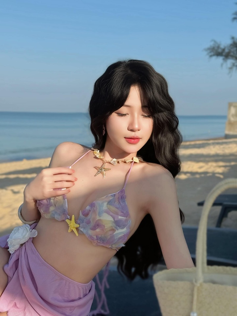 Ảnh Nguyễn Trà My Mii Baby mở lồn mời cặc vào