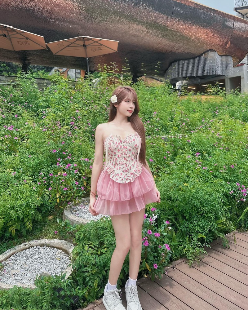 Ảnh Nguyễn Trà My Mii Baby bú cu ngon ngọt ham muốn