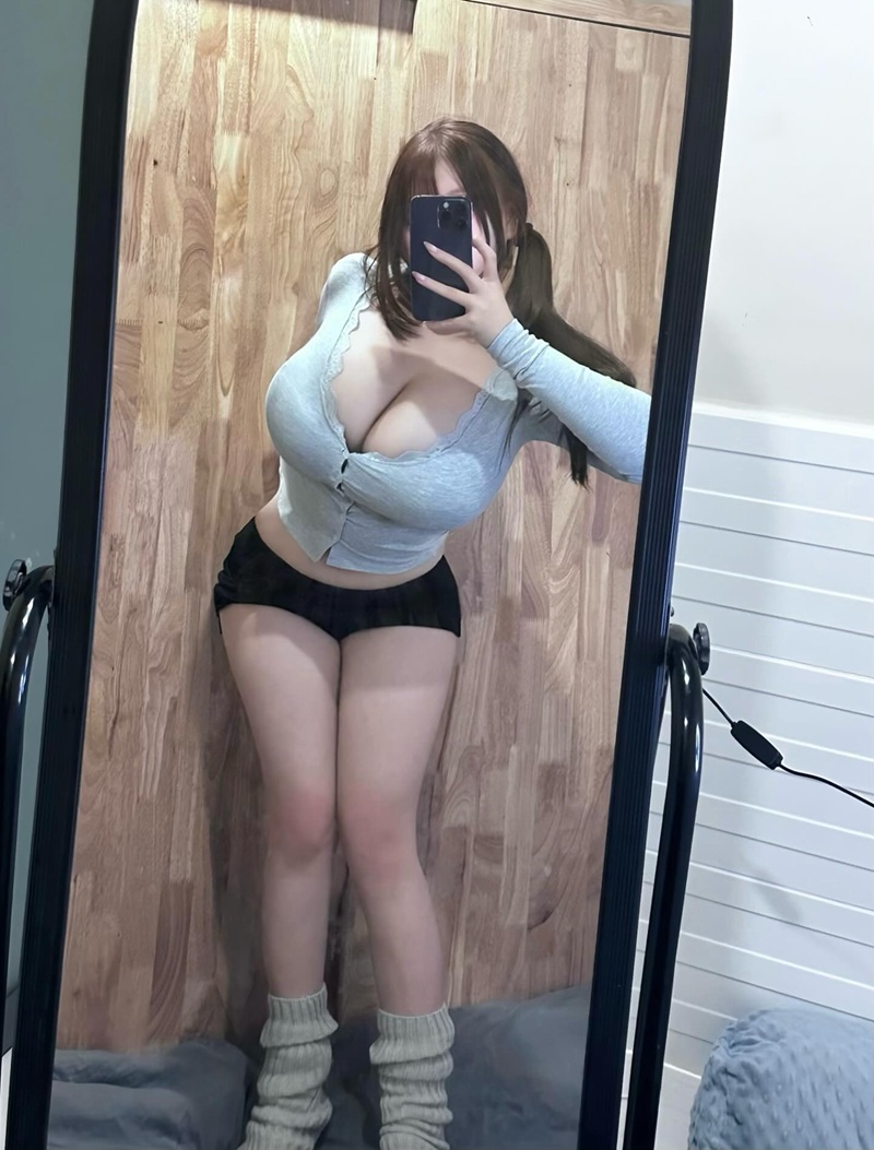 Chờ cặc to đến nứt lồn Pi Tiên