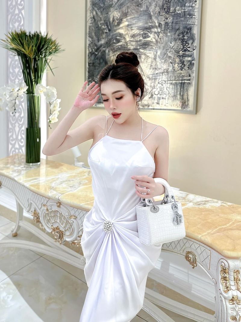 Pinky Bảo Trân vú căng rung lắc dã man