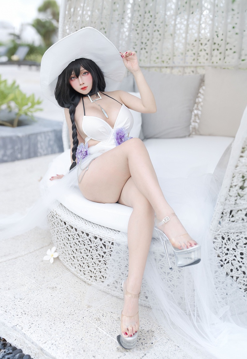 Cosplay Police Girl gợi cảm của hot girl Sayo Momo