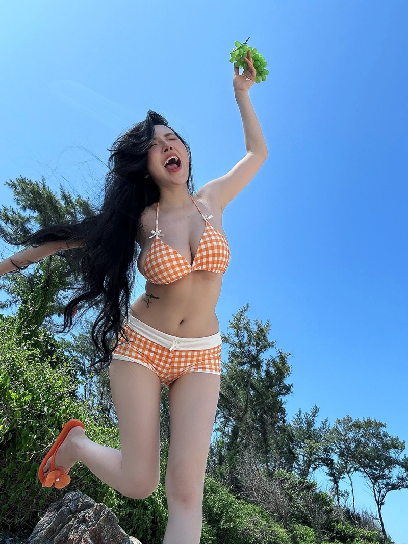 Viên Vibi với phụ kiện Police Girl hoàn chỉnh