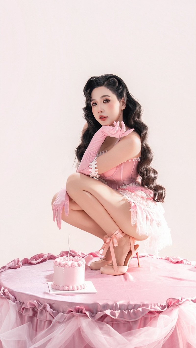 Viên Vibi Police Girl cosplay phiên bản Việt