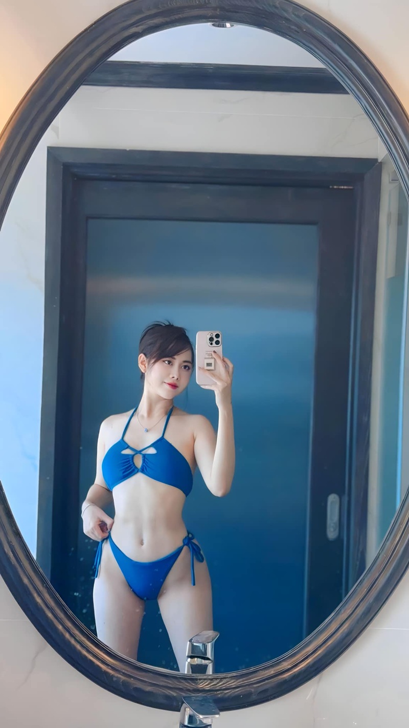 Việt Phương Thoa body múp míp chuẩn S-line cực phẩm