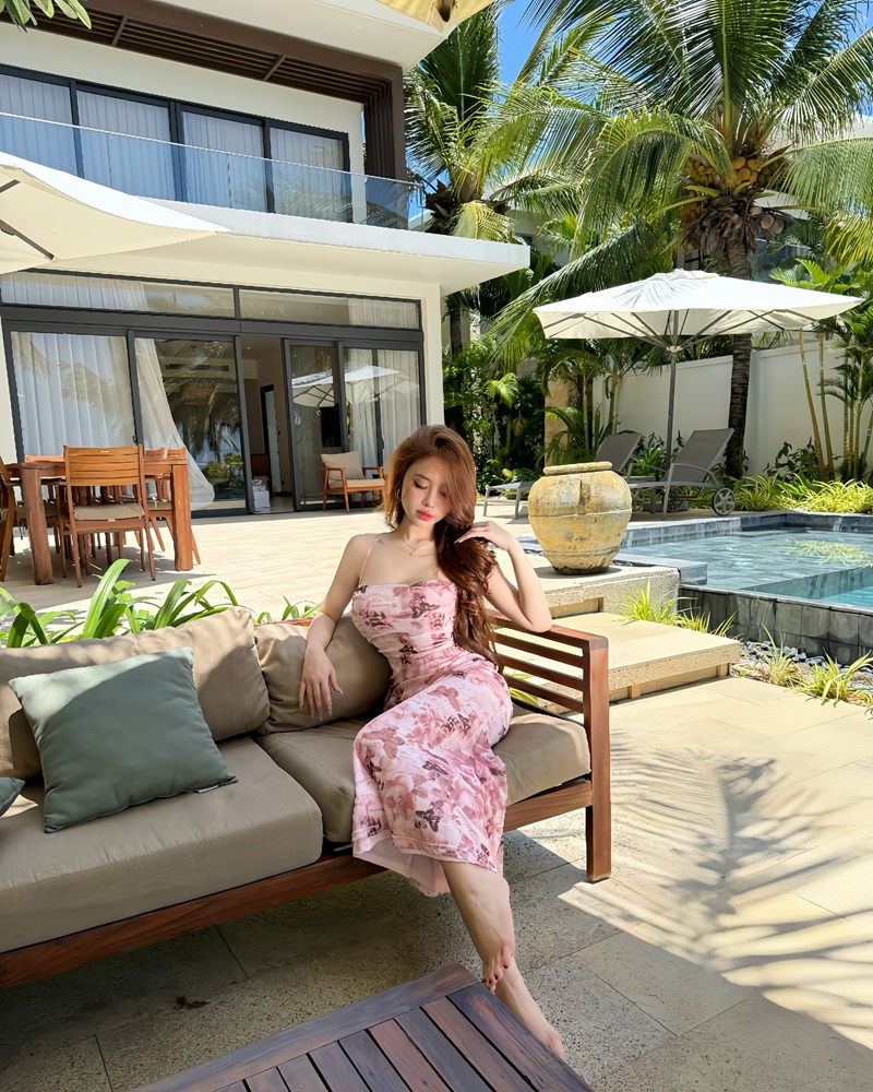 Yoshida Kim liếm cặc ngon từng giọt dâm