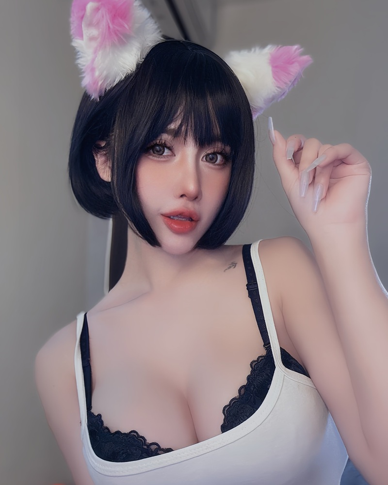 Lộ lồn non dâm đãng Yoshida Kim