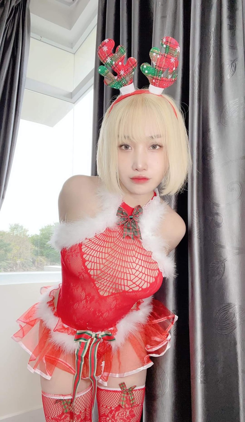 Cô gái Dương Cầm 91 missionary nhìn thẳng camera