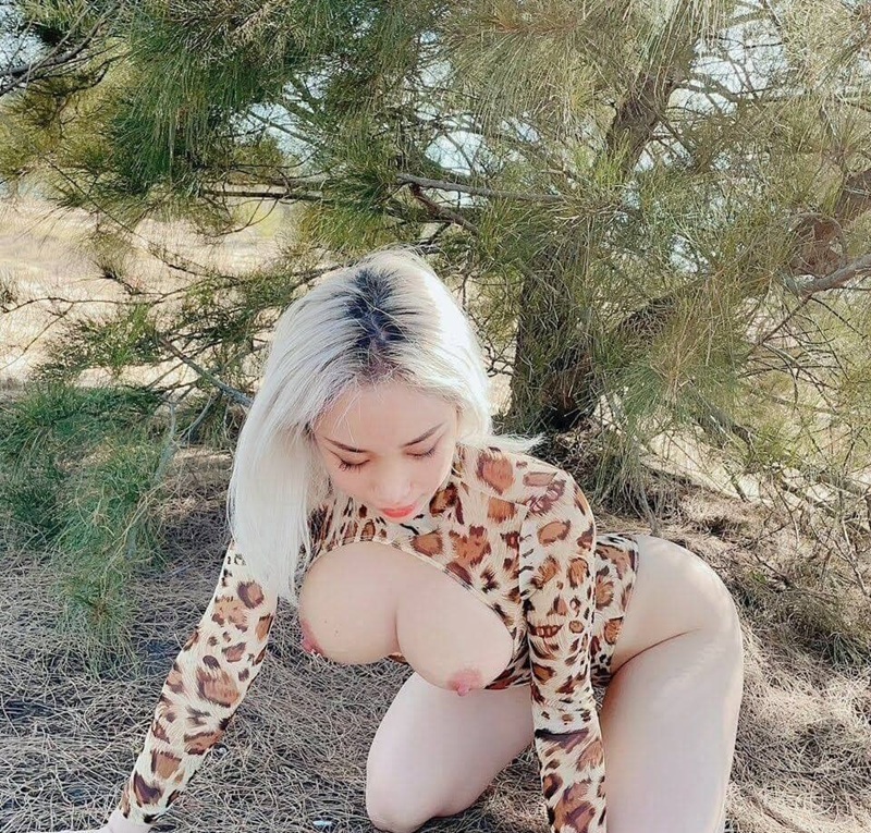 Dương Cầm 91 uniform rách toang dâm dục