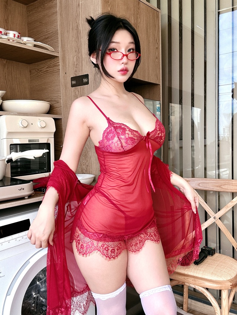 Ảnh Duyên Híp leak tóc ướt sau khi tắm