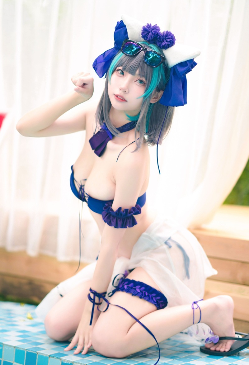 Chờ cặc to đến nứt lồn gái cosplay