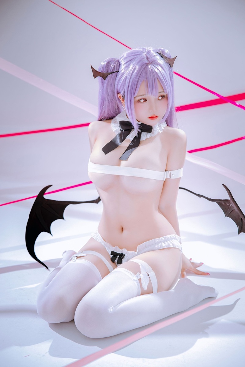 Tinh nóng bắn đầy mặt xinh gái cosplay
