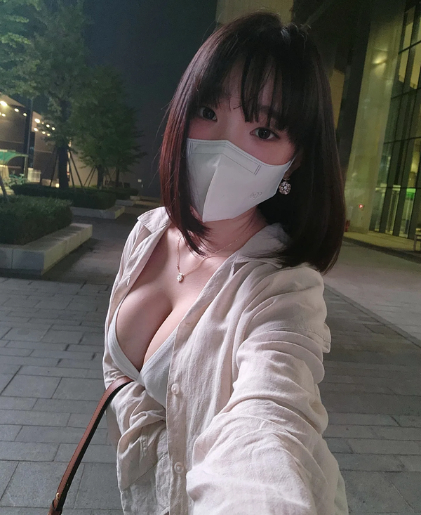 Kang Inkyung nổi bật trong những bộ ảnh chuyên nghiệp