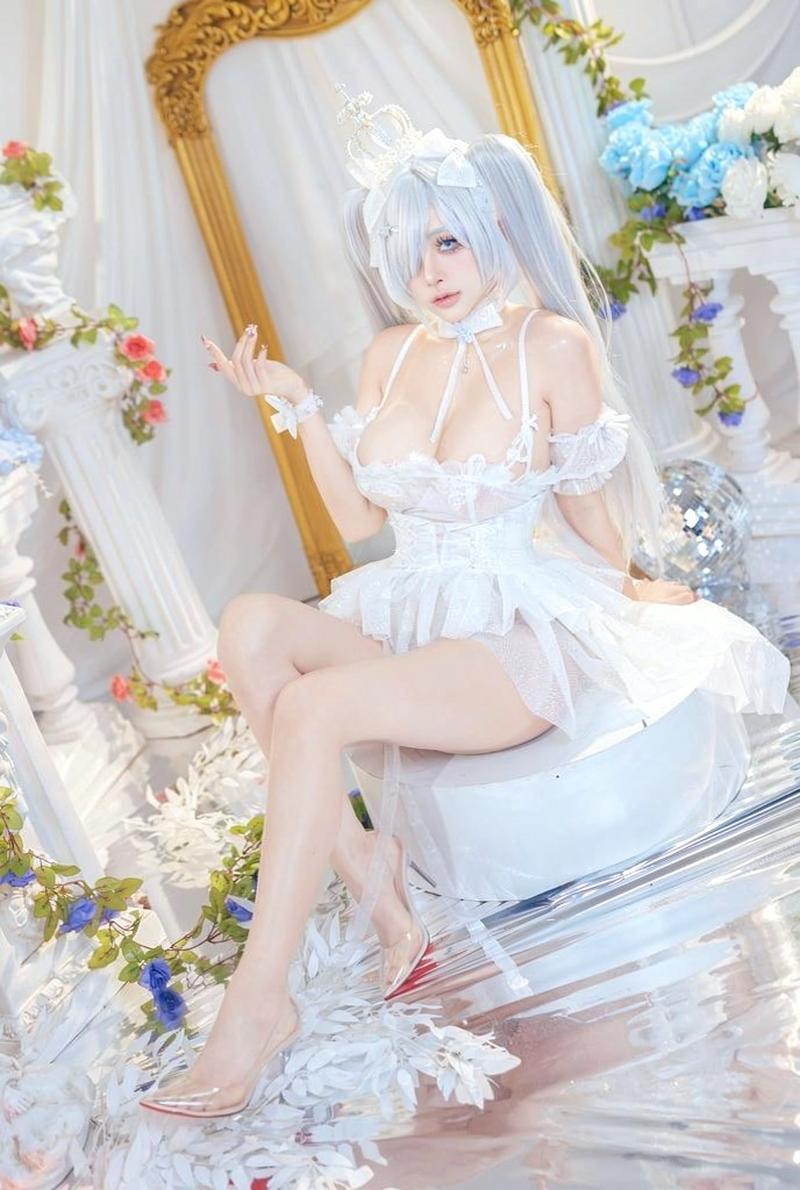 Cosplay Cinderella Nikke sang trọng full HD sắc nét
