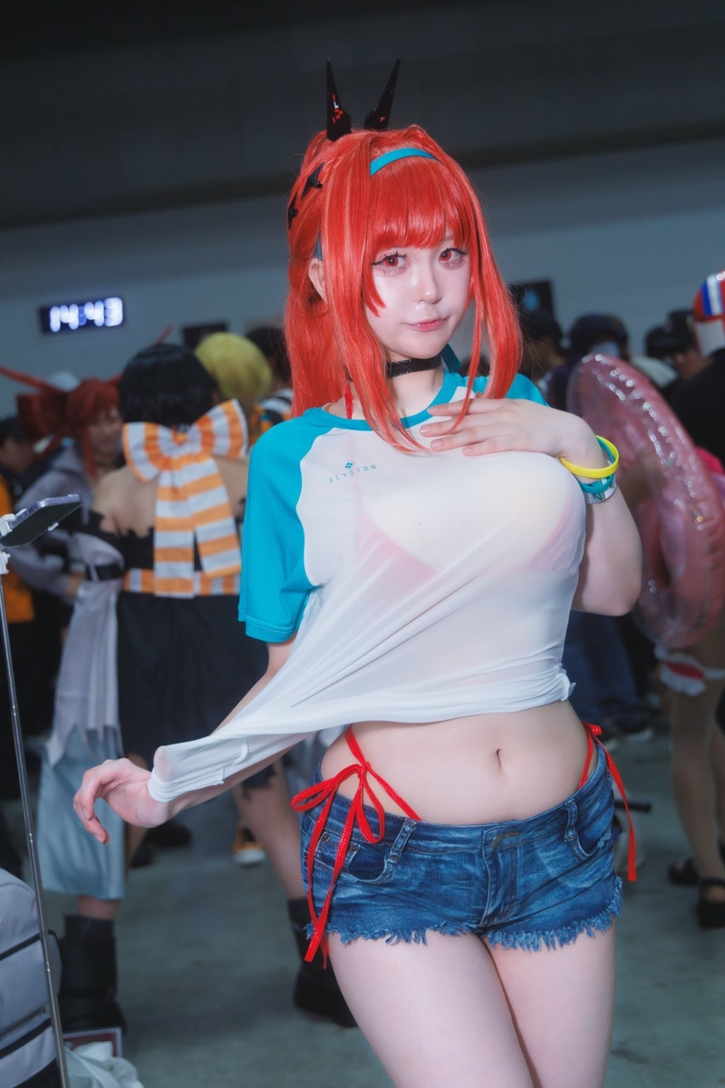 Ảnh Cosplay Makima Sexy Vú To 6