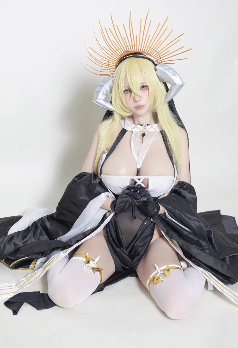 Nứng chảy nước lồn hồng cosplay anime