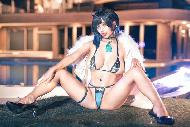 Cosplayer Yelan ánh sáng tím huyền bí
