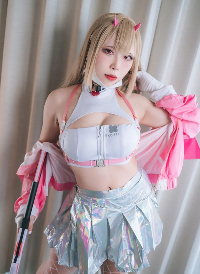 Ảnh Cosplay Viper Nikke body dâm từ mọi góc