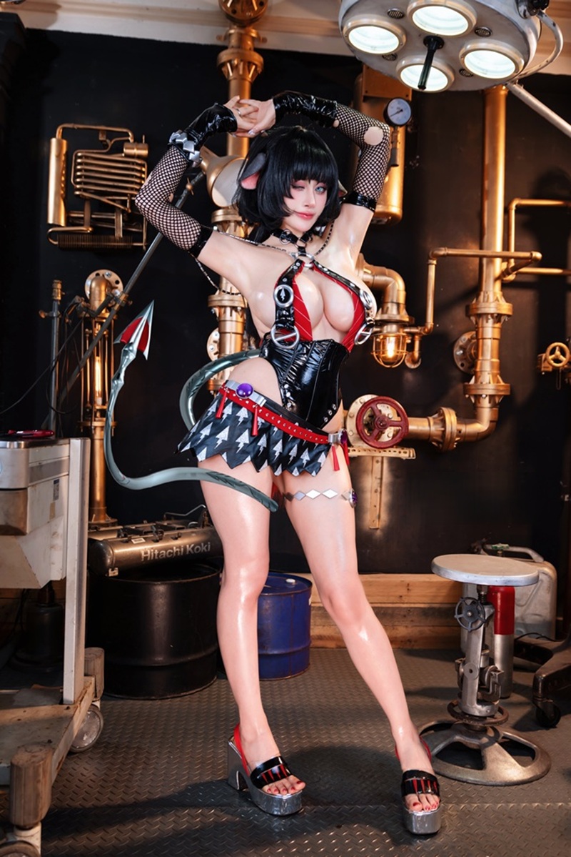 Ảnh coser Byoru ánh mắt dâm đãng