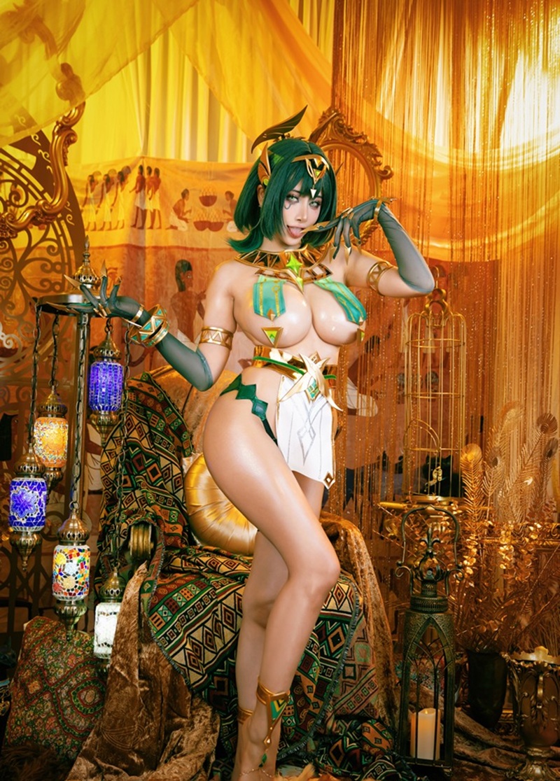 Ảnh coser Byoru nhìn camera dâm