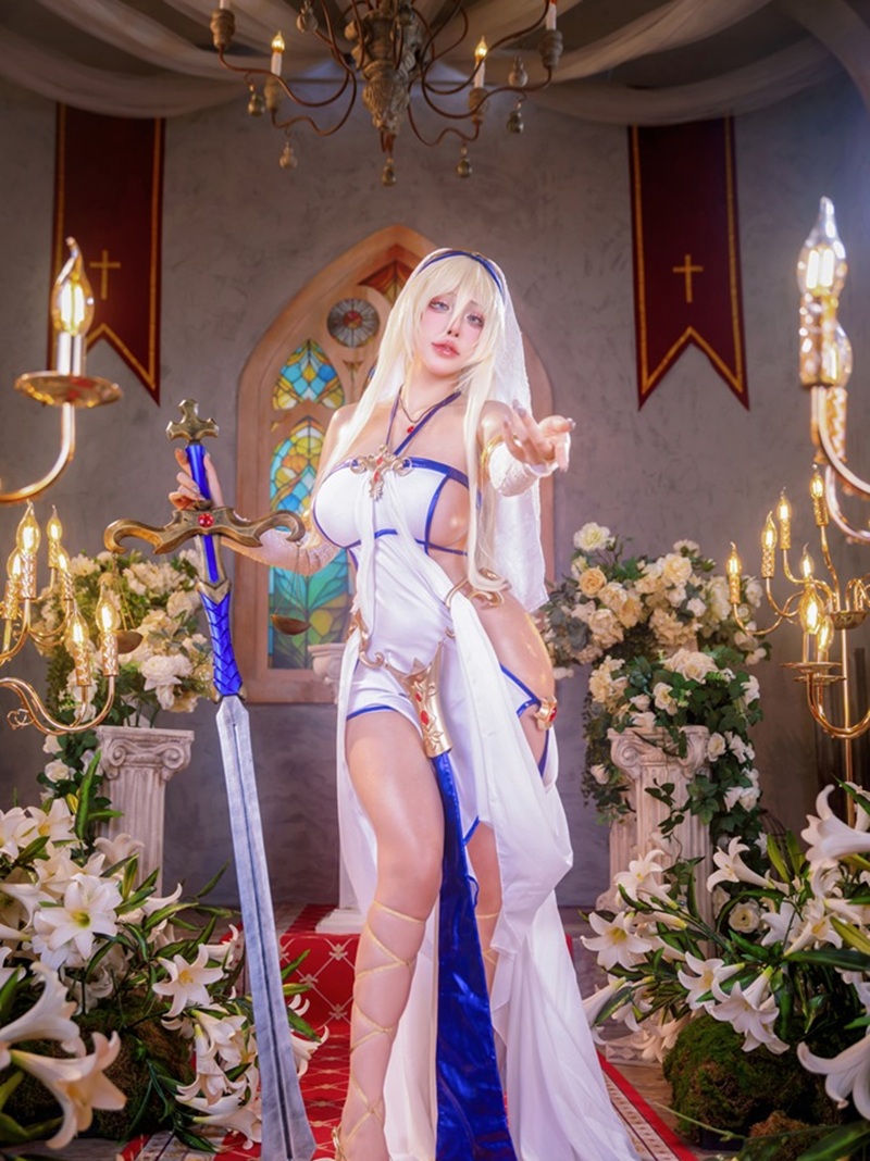 Ảnh coser Byoru ánh mắt khiêu khích