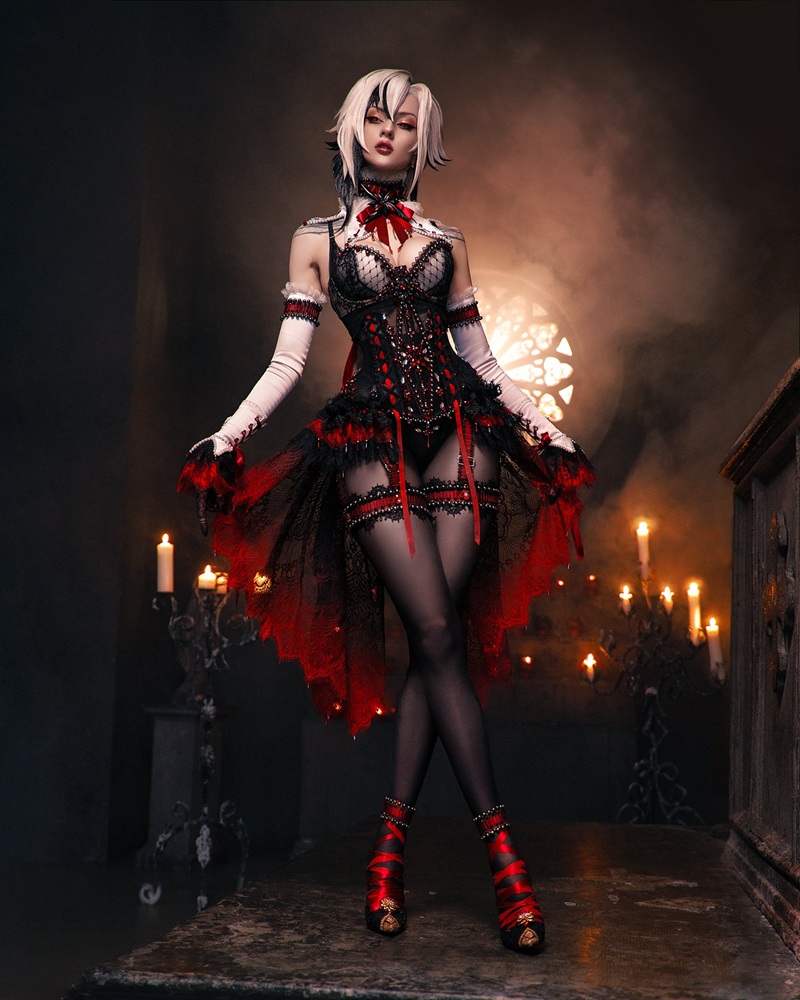 Ảnh Coser Alin ngực căng mọng gợi cảm