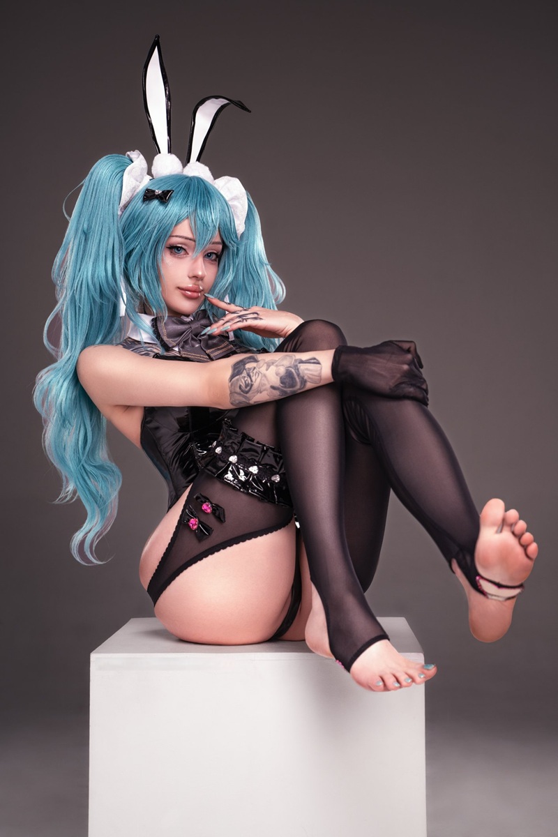 Ảnh Coser Alin ánh nhìn mời gọi