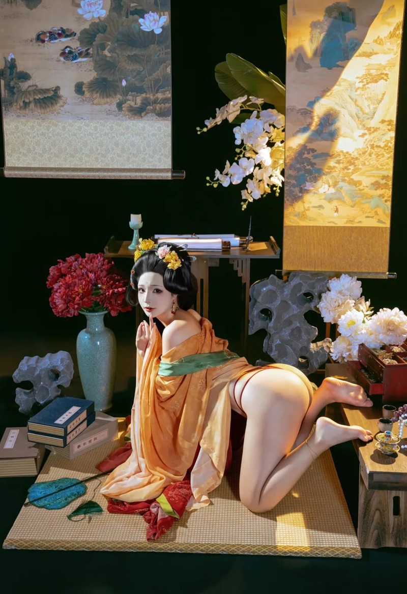Ảnh coser Kokuhui cởi đồ để lộ hết