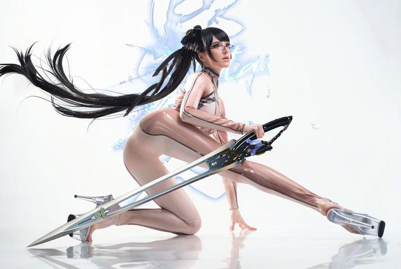 Cosplayer Eve mắt to long lanh biểu cảm