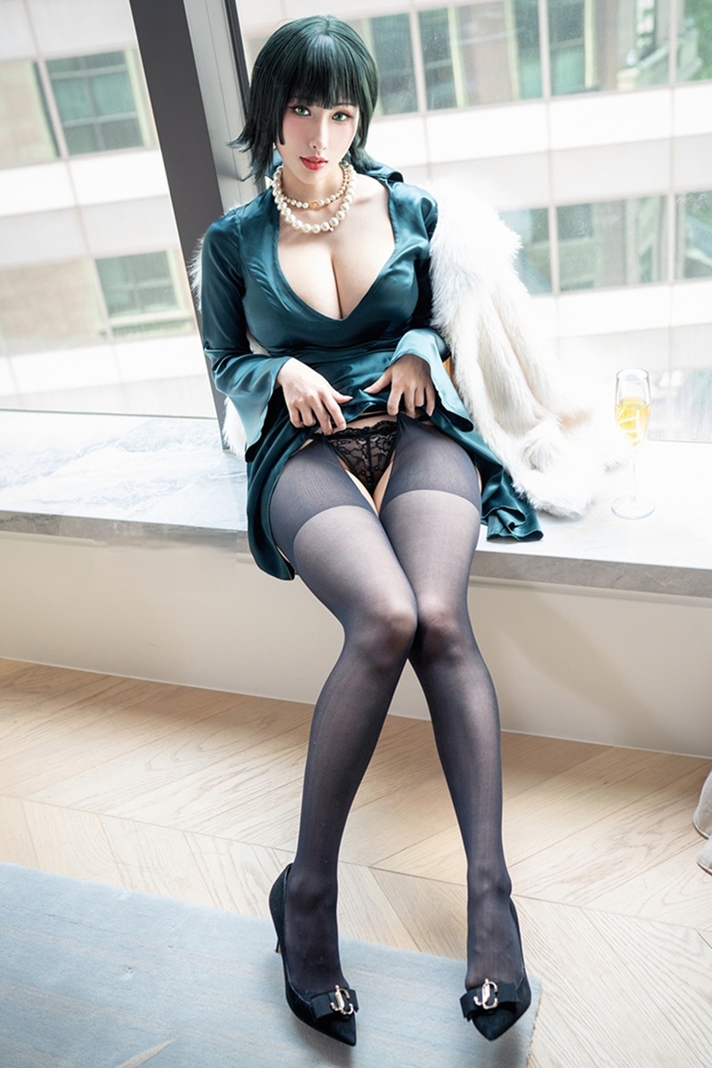 Ảnh Cosplay Fubuki body cong uốn cực dâm