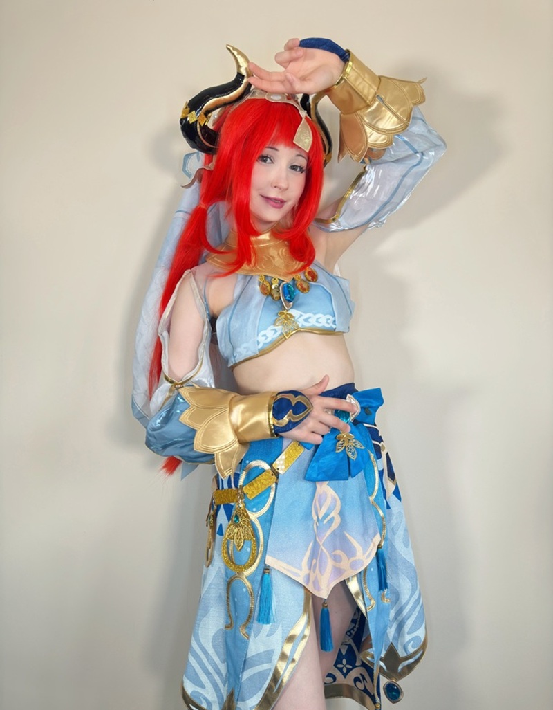 Ảnh cosplay Nilou lồn hồng hào gợi tình