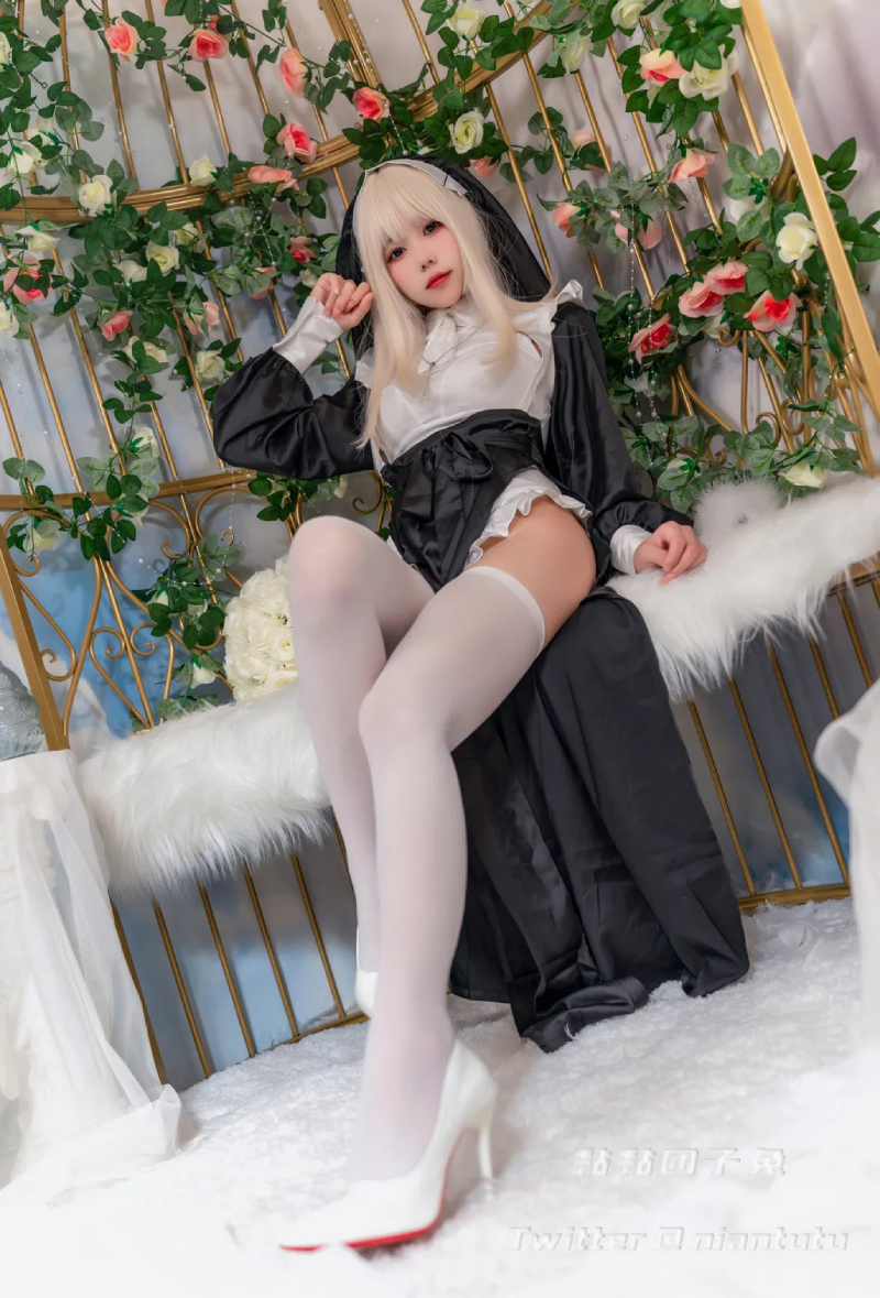 Cosplay Nun 10