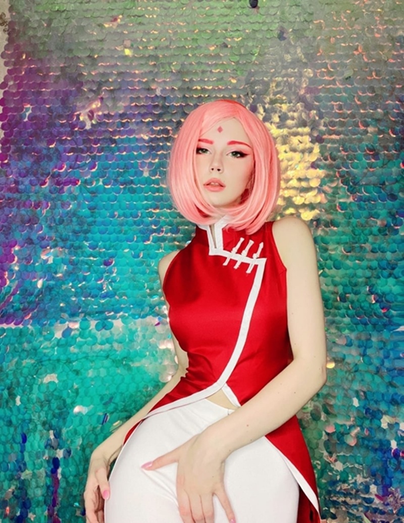 Ảnh Cosplay Sakura Haruno ngón tay liếm dâm