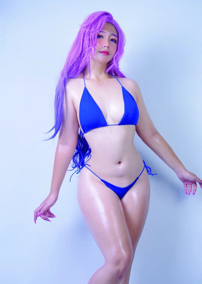 Ảnh Cosplay Seraphine mặc đồ lót mỏng tang